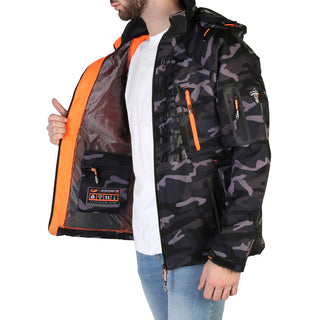 Geographical Norway - Techno-camo_man